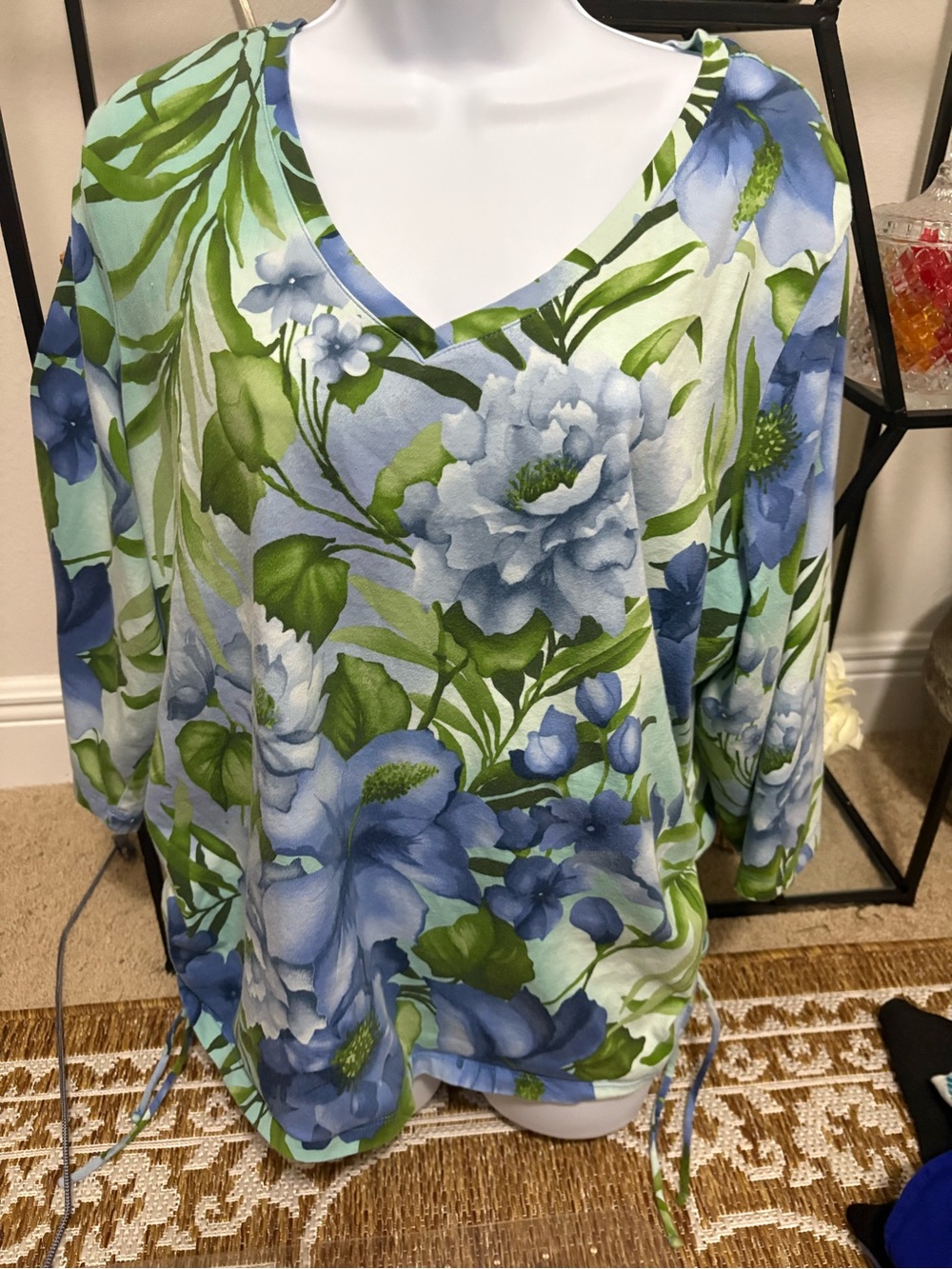 Caribeean Joe Womans Plus V-neck 3/4 sleeve blue green floral top ruched ties 2X